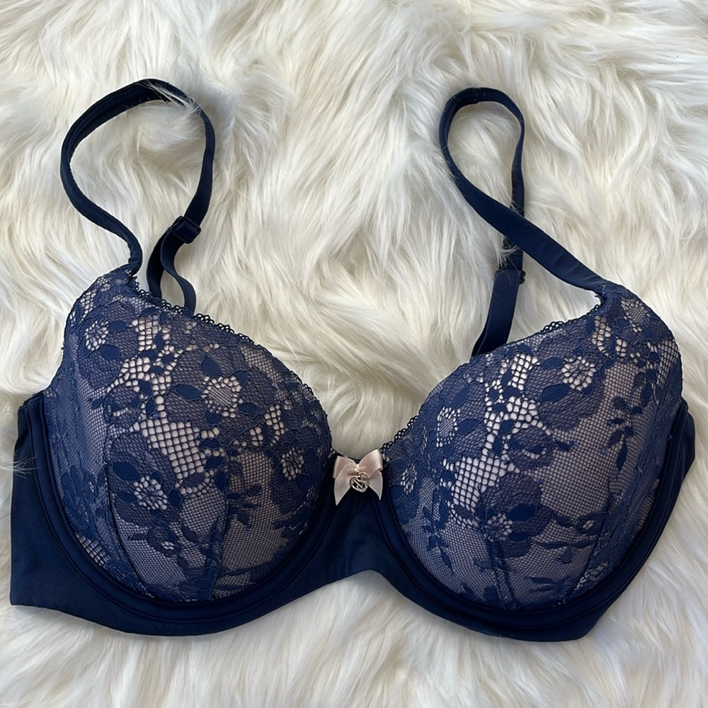 Victoria’s Secret Body by Victoria Lined Lace Navy Blue Demi 34D